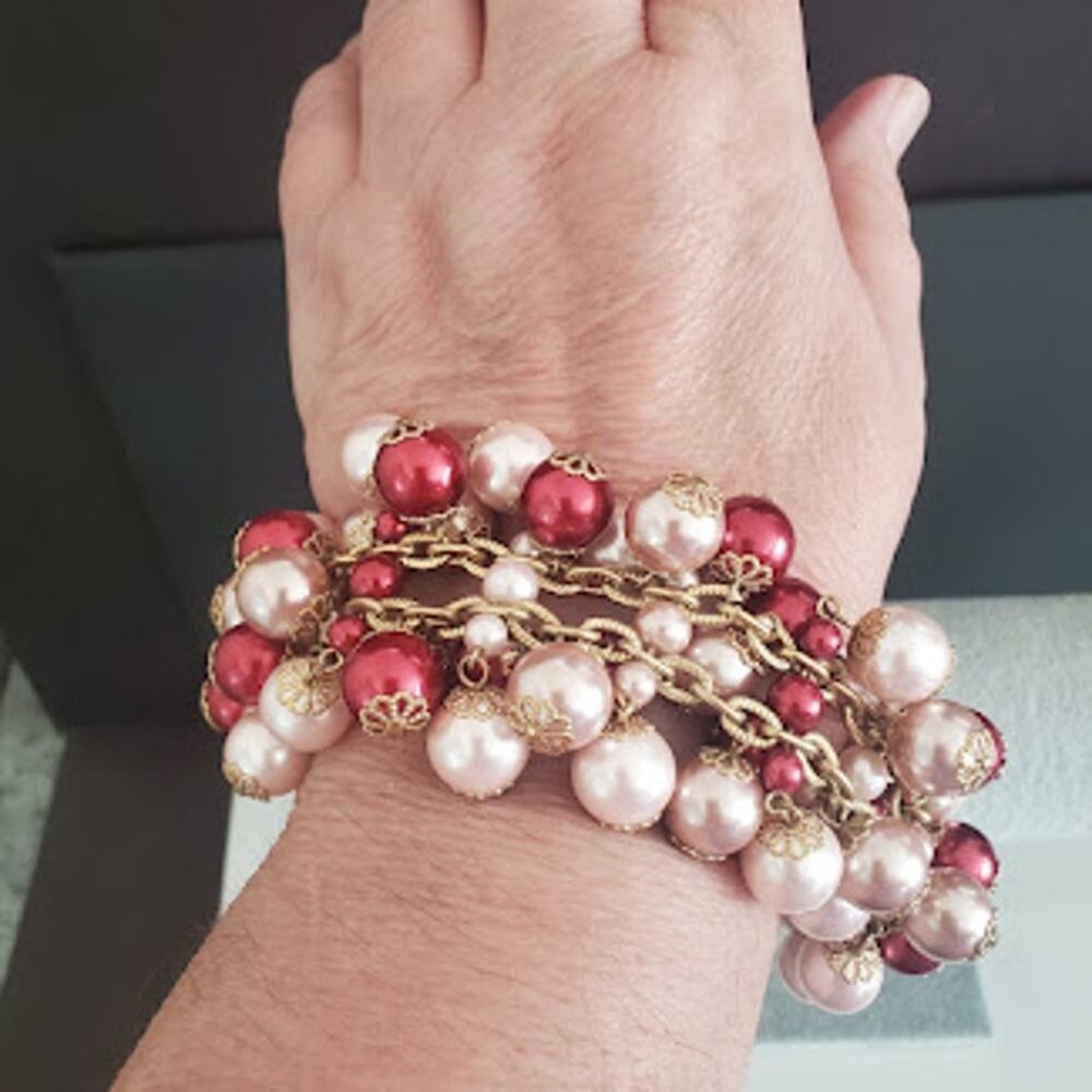 Kate Spade Pink Red Faux Pearl‎ Cluster Gold Tone Charm Bracelet Holiday Glam